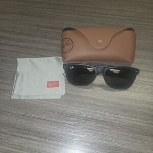 RB 2132 New Wayfarer Black Sunglasses - Like New